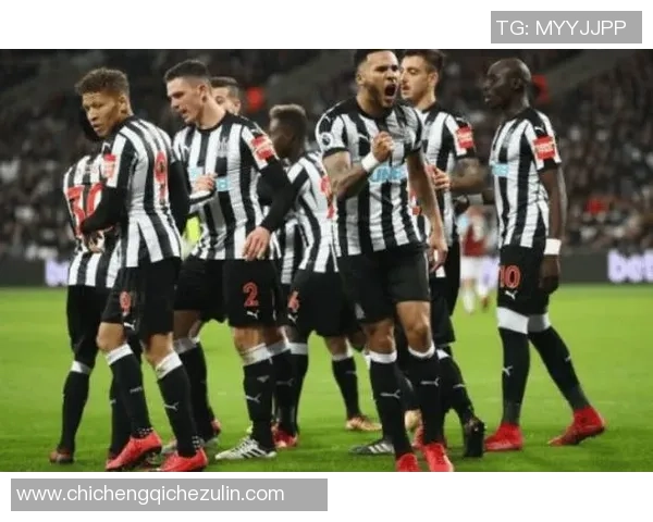 深足与上足对决赛后分析团队配合与战术执行的深度探讨 深足与上足对决赛后分析团队配合与战术执行的深度探讨